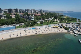İstanbul’da sıcak hava bunalttı: Caddebostan sahile akın ettiler