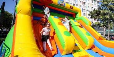 Ümraniye’nin parklarında yaz coşkusu: Çocuk festivali başladı