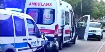 Otomobil ile motorlu bisiklet çarpıştı: 1 yaralı