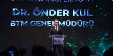 Sahne XL etkinliğinde ’Supernova’ temasıyla 13 girişimci sahne aldı