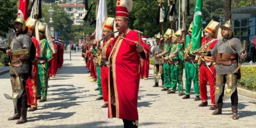 Dolmabahçe Sarayı’nda mehteran gösterileri başladı