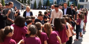Mesut Özil, öğrencilerle bir araya geldi