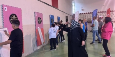 Bilecik’te düzenlenen ‘Dart Turnuvası’ renkli görüntülere sahne oldu