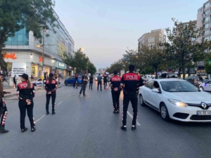 Esenyurt’ta 55 noktada helikopterli asayiş uygulaması