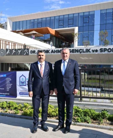 Bursa’da "Dr. Sadık Ahmet Gençlik ve Spor Merkezi" hizmete açıldı