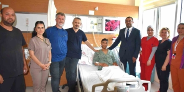 Çanakkale’de ilk kez denen cerrahi yöntemle 15 yaşındaki çocuğun kalbindeki delik kapatıldı