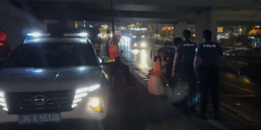 Avcılar’da havluyla E-5’e çıkan kadın sürücülere zor anlar yaşattı