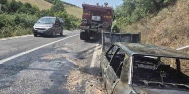 Osmaneli’de seyir halindeki otomobil yandı