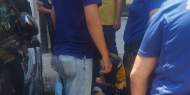 Motosiklet ile otomobilin çarpıştı, 1 kişi yaralandı