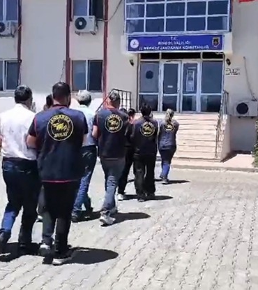 Çanta içerisinde ölü bulunan bebeğin failleri 20 sene sonra yakalandı