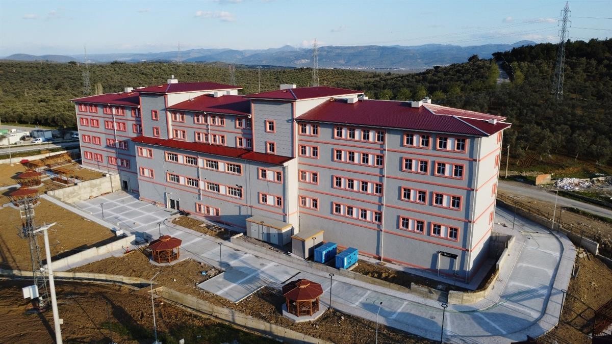 Edremit’te KYK yurdu tamamlandı