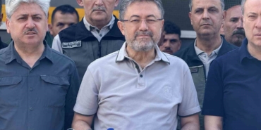 Bakan Yumaklı açıkladı: "Yangının şu an itibariyle büyük ölçüde kontrol altına alındığını söylemek istiyorum"
