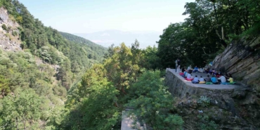 Gençlerden ’Küreklidere’de temizlik harekatı