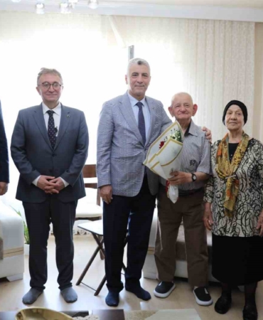 Ticaret Bakanı Bolat, Tekirdağ’da şehit ailesi ve gazileri ziyaret etti