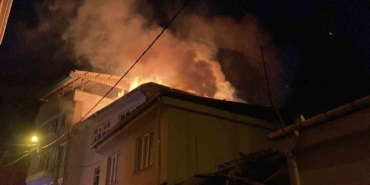 Bursa’da oto tamirhanesinde yangın