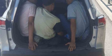 Bagajdan eşya değil, düzensiz göçmen çıktı: 1 tutuklama