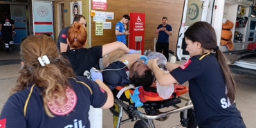 Bursa’da fabrika çatısından düşen usta ağır yaralandı
