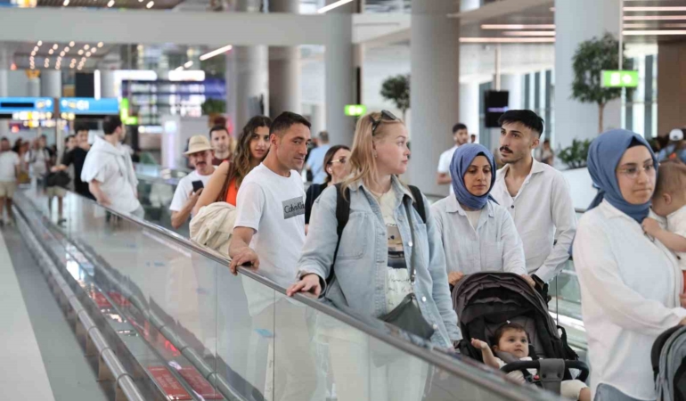 İstanbul Havalimanı’nda Kurban Bayramı yoğunluğu