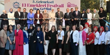 Bursa’da deprem bölgesi kadınlarının El Emekleri Festivali’ne büyük ilgi