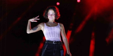Yüksek Sadakat ve Zeynep Bastık Tekirdağ Kiraz Festivali’nde sahne aldı
