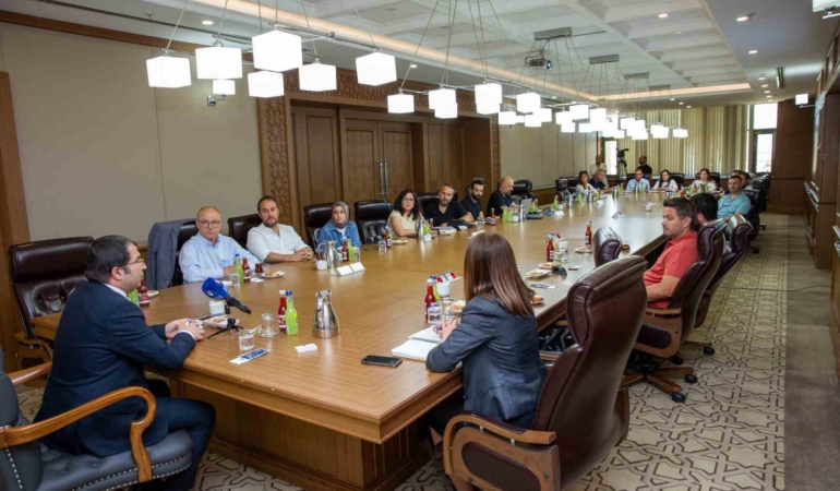 Büyükşehir’den meslek odalarına ‘Atatürk Spor Salonu’ bilgilendirmesi
