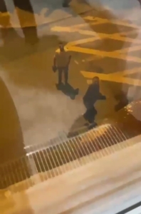 Bayrampaşa’da boşanma aşamasındaki eşinin yakınları dehşeti yaşattı