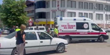 İznik’te otomobil ile motosiklet çarpıştı: 1 yaralı