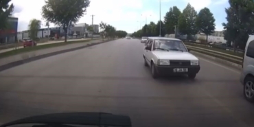TOFAŞ ile ölümüne makas kamerada... Kaza böyle teğet geçti
