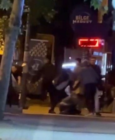 Bursa’da tartıştıkları kişiyi tekme tokat darp ettiler