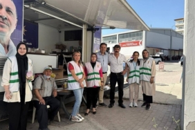 AK Parti’den kapalı pazar alanında üye standı