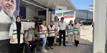 AK Parti’den kapalı pazar alanında üye standı