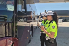 Tekirdağ Otogarı’nda bayram öncesi yolcu ve şoförlere trafik uyarısı yapıldı