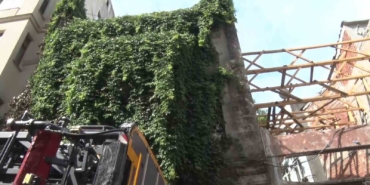 Taksim’de metruk binada yangın