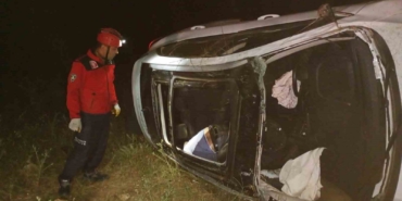 Dursunbey’de otomobil şarampole uçtu: 1 ölü, 1 yaralı