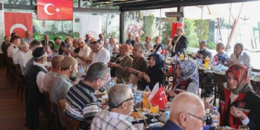 Bursa Valisi Erol Ayyıldız, şehit babaları ve gazi babalarla bir araya geldi