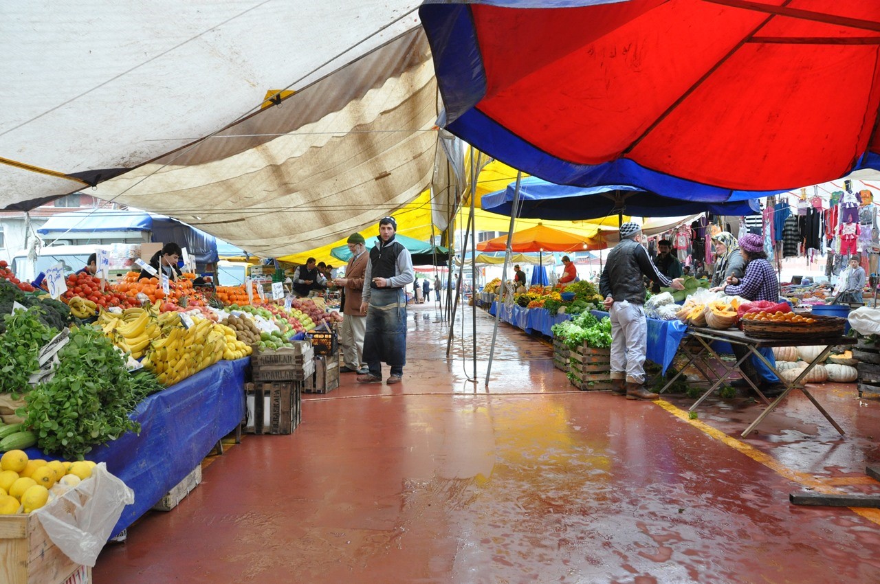 Kartepe’de arefe günü pazar kurulacak