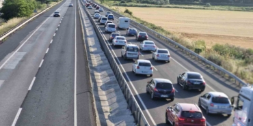 İstanbul’dan Trakya’ya akın: Tatilciler yola çıktı, şeritler doldu