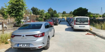 Gelişi güzel parklanma sürücüleri zora sokuyor