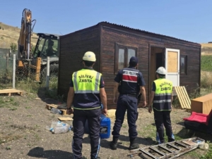 Silivri’de tarım arazilerindeki kaçak yapılarla mücadele sürüyor