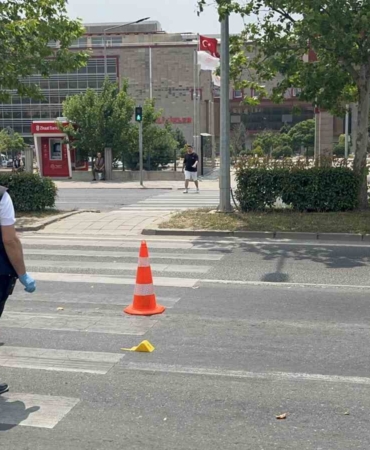 Yaya geçidinde tırın çarpıp kaçtığı yaya hayatını kaybetti