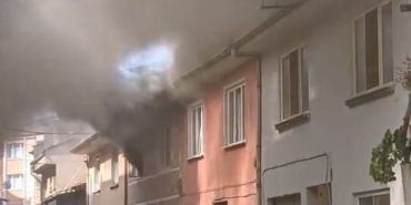 Bursa’da bir daire alevlere teslim oldu