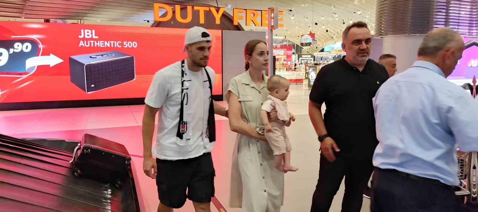 Beşiktaş’ın anlaşmaya vardığı David Jurasek, İstanbul’da