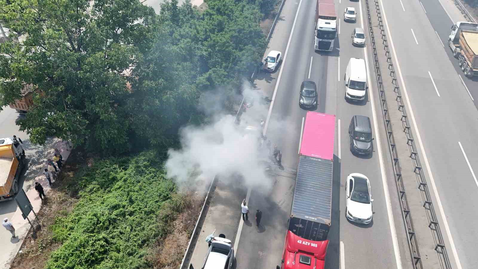 Otoyolda yangın paniği