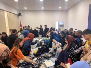 AK Parti Büyükçekmece Teşkilatı bayram öncesinde çocukları unutmadı