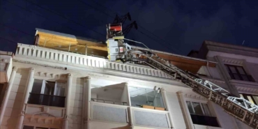Esenyurt’ta bodrum katta çıkan yangın korkuttu: 14 kişi tahliye edildi