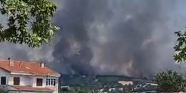 Edirne’de orman yangınına havadan ve karadan müdahale ediliyor