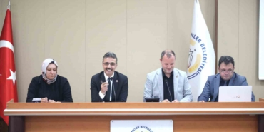 Başkan Dinç: "Online YGS ve YKS kurslarını ücretsiz olarak sunacağız"
