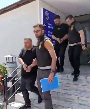 Avcılar’da 2 kişinin yaralandığı silahlı kavgada 3 şüpheli adliyeye sevk edildi