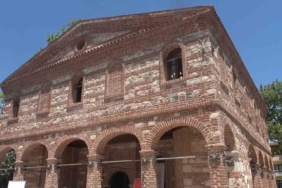 Özlüce Camii yeniden ibadete açıldı, ilk cuma namazı kılındı