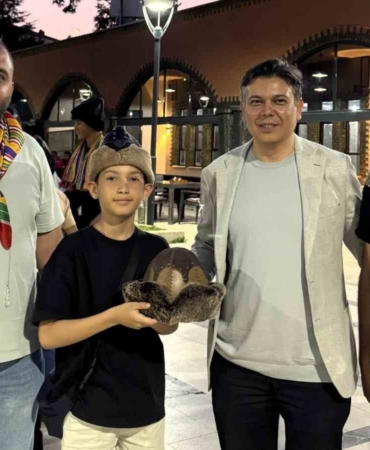 Ahlat’dan gelen gençler Bilecik’in tarihi yerlerini gezdiler